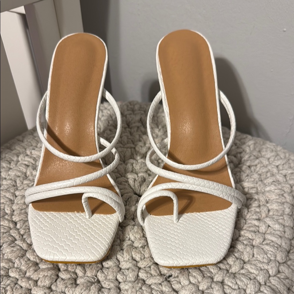 NWOT Elegant White Strappy Heels